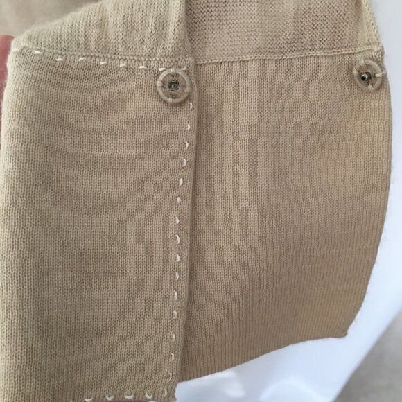 Elie Tahari V-neck Beige Long Sleeve Sweater - Picture 6 of 11